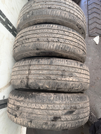 4 pneus d ete 205/60r16 Bridgestone en bon état