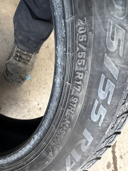 4 pneus d hiver 205/55r17 pirelli a l etat neuf