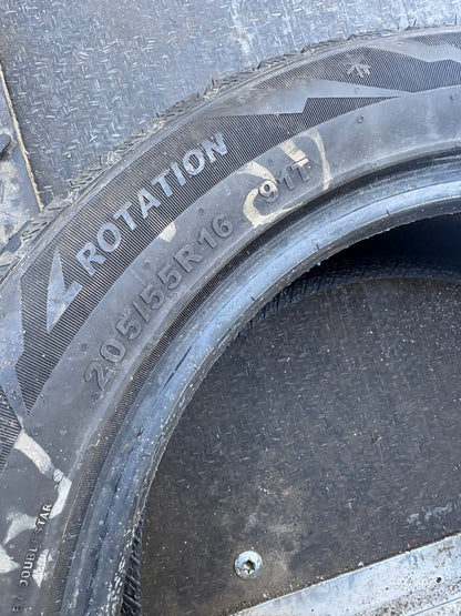 4 pneus d hiver 205/55r16 doublestar en bon état