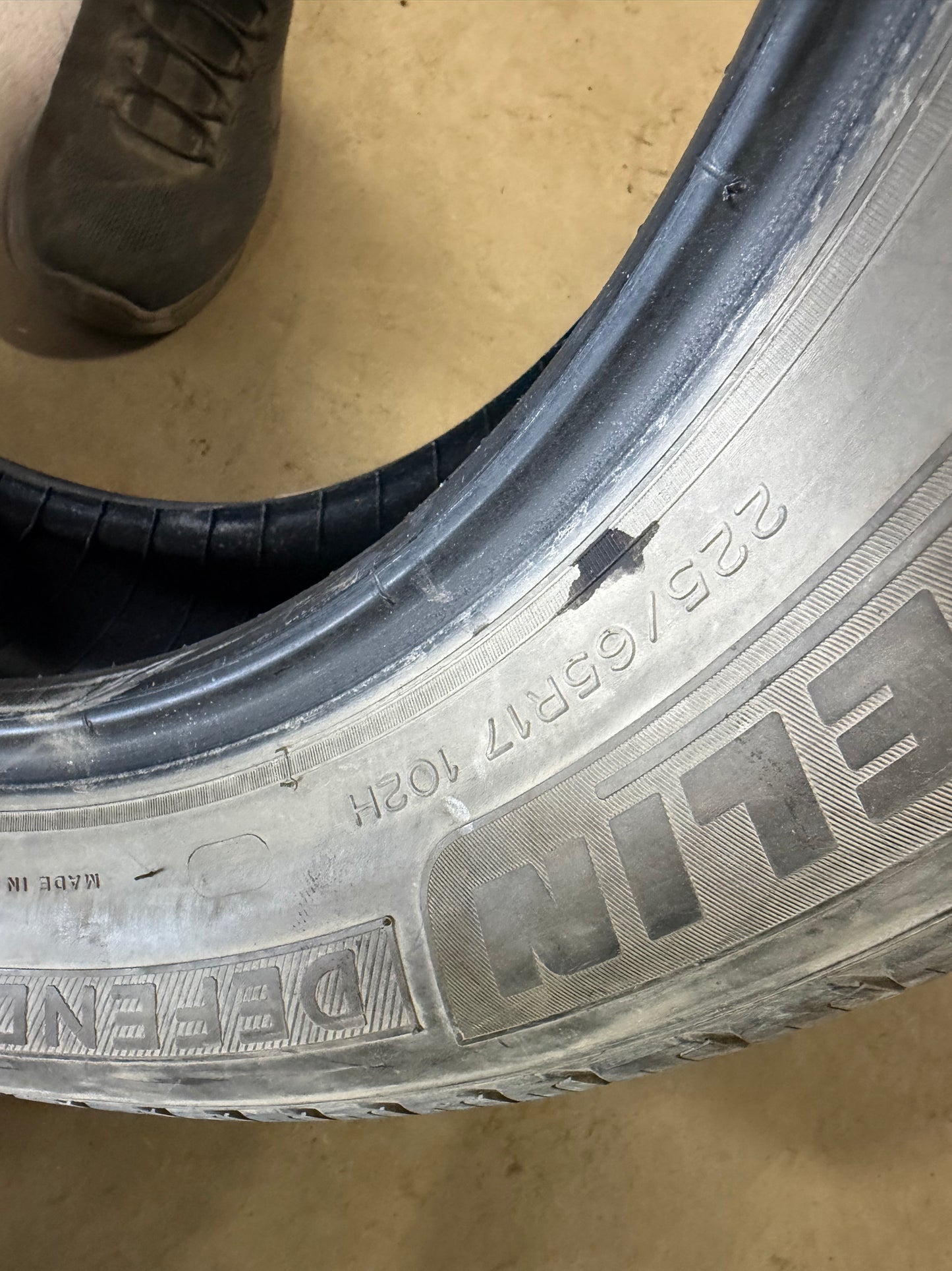 4 pneus d ete 225/65r17 michelin en bon etat