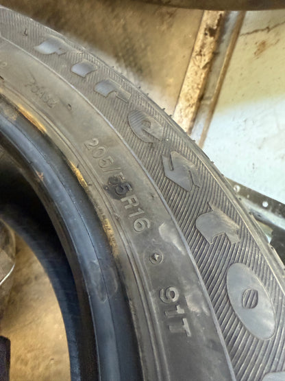 2 pneus d ete 205/55r16 firestone en bon état