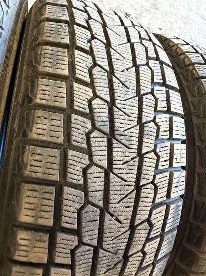 4 pneus d hiver 205/55r16 Yokohama a l etat neuf
