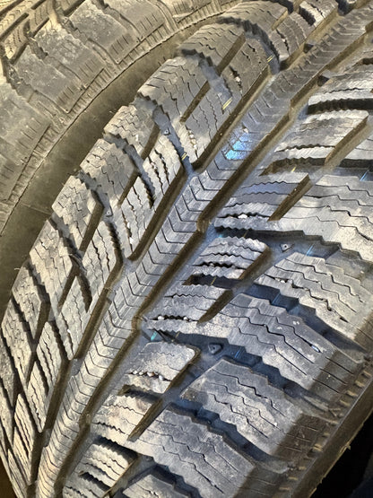 4 pneus d hiver 225/65r17 bf goodrich en bon état