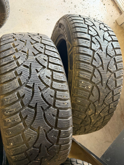 2 pneus d hiver 205/60r16 general en très bon état
