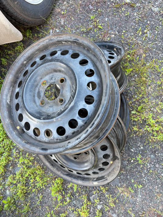 4 roues d acier 15 pouces nissan 4x100