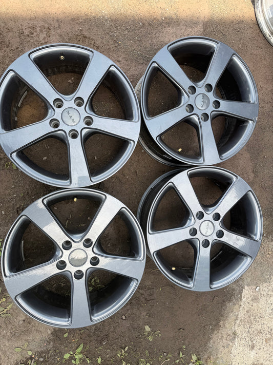 4 mags rtx 17 pouces 5x114.3 a l état neuf