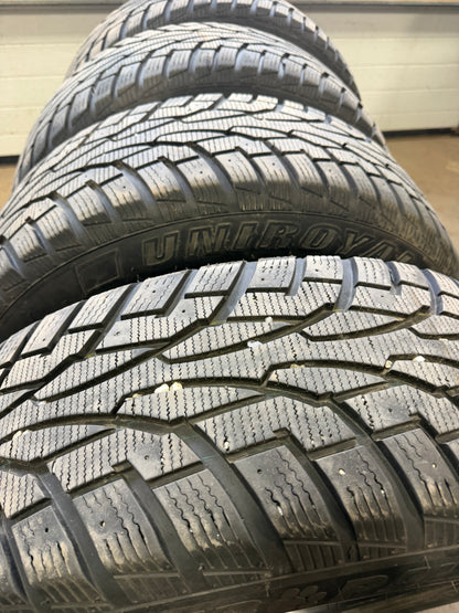 4 pneus d hiver 235/65r18 uniroyal a l état neuf