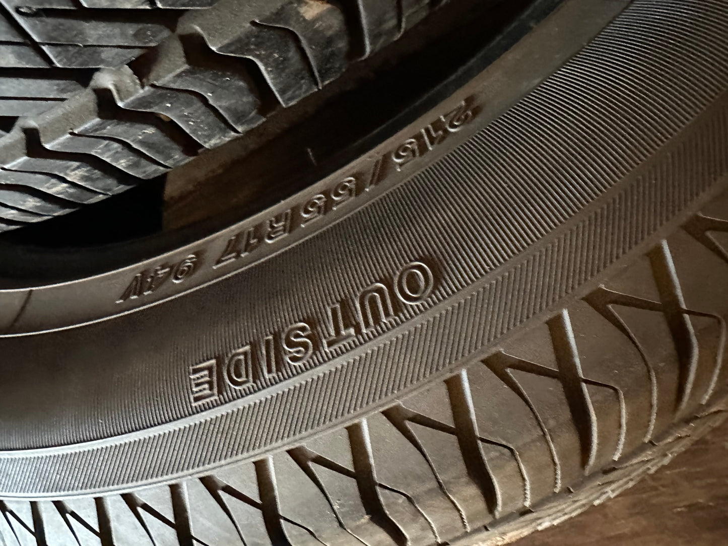 1 pneu d’été 215/55r17 Yokohama en très bon état