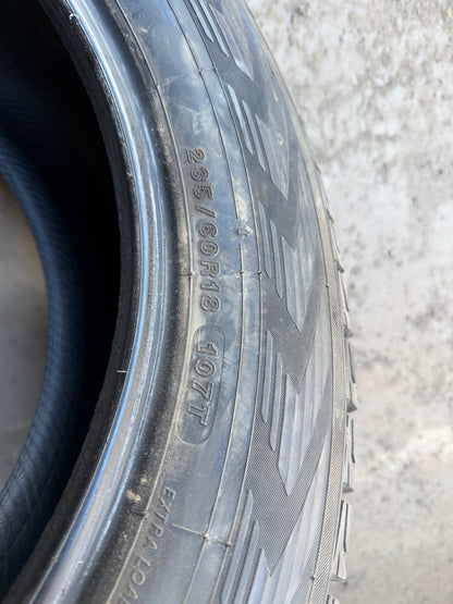 2 pneus d hiver neuf 235/60r18 Yokohama en liquidation