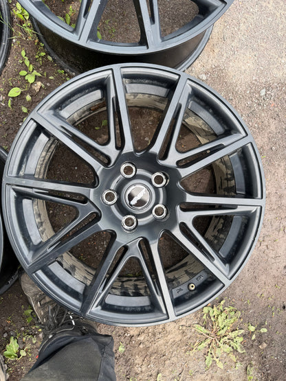 4 mags fast 18 pouces 5x114.3 a l etat neuf ( ideal pour Nissan)