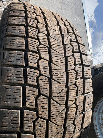 4 pneus d hiver 225/50r17 Yokohama a l état neuf