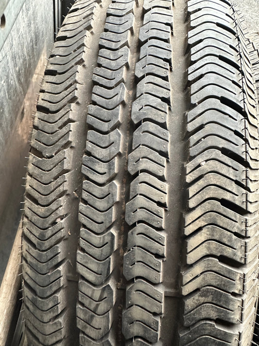 1 pneu d’été 225/75r16 goodyear a l’état neuf