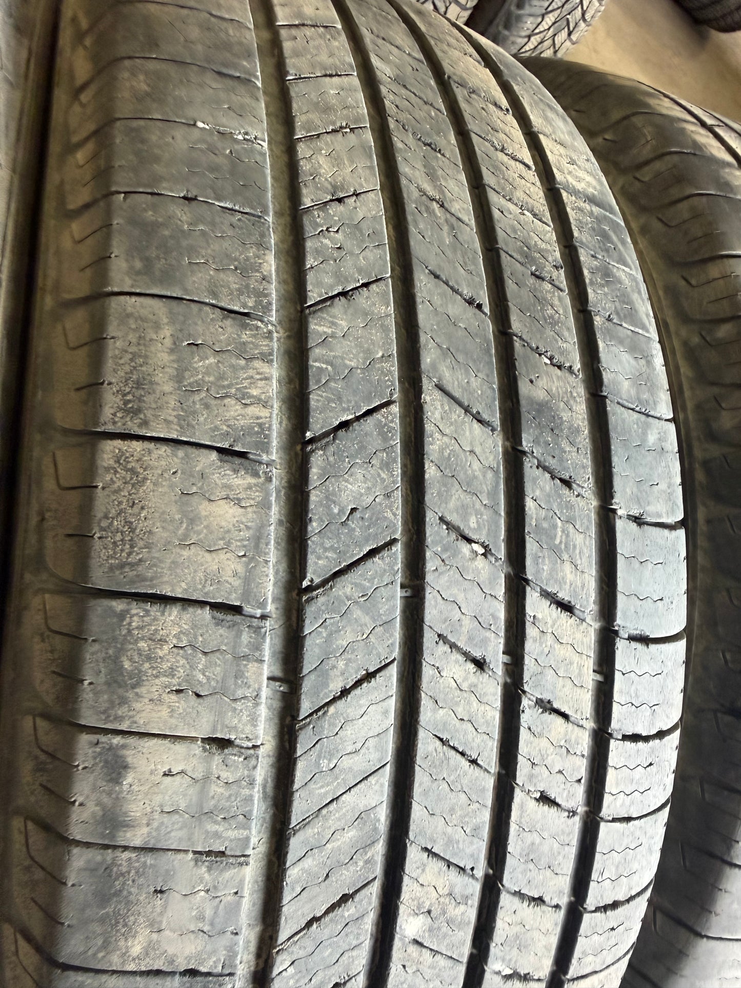 4 pneus d ete 225/65r17 michelin en bon etat