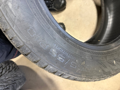 4 pneus d hiver 255/55r18 nokian