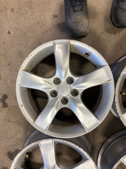 4 mags 16 pouces subaru  5x100