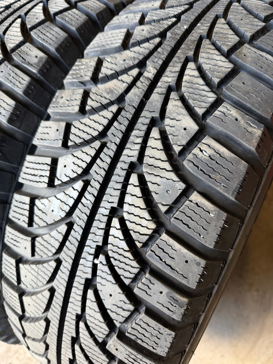 4 pneus d hiver 225/65r17 gt radial en très bon état