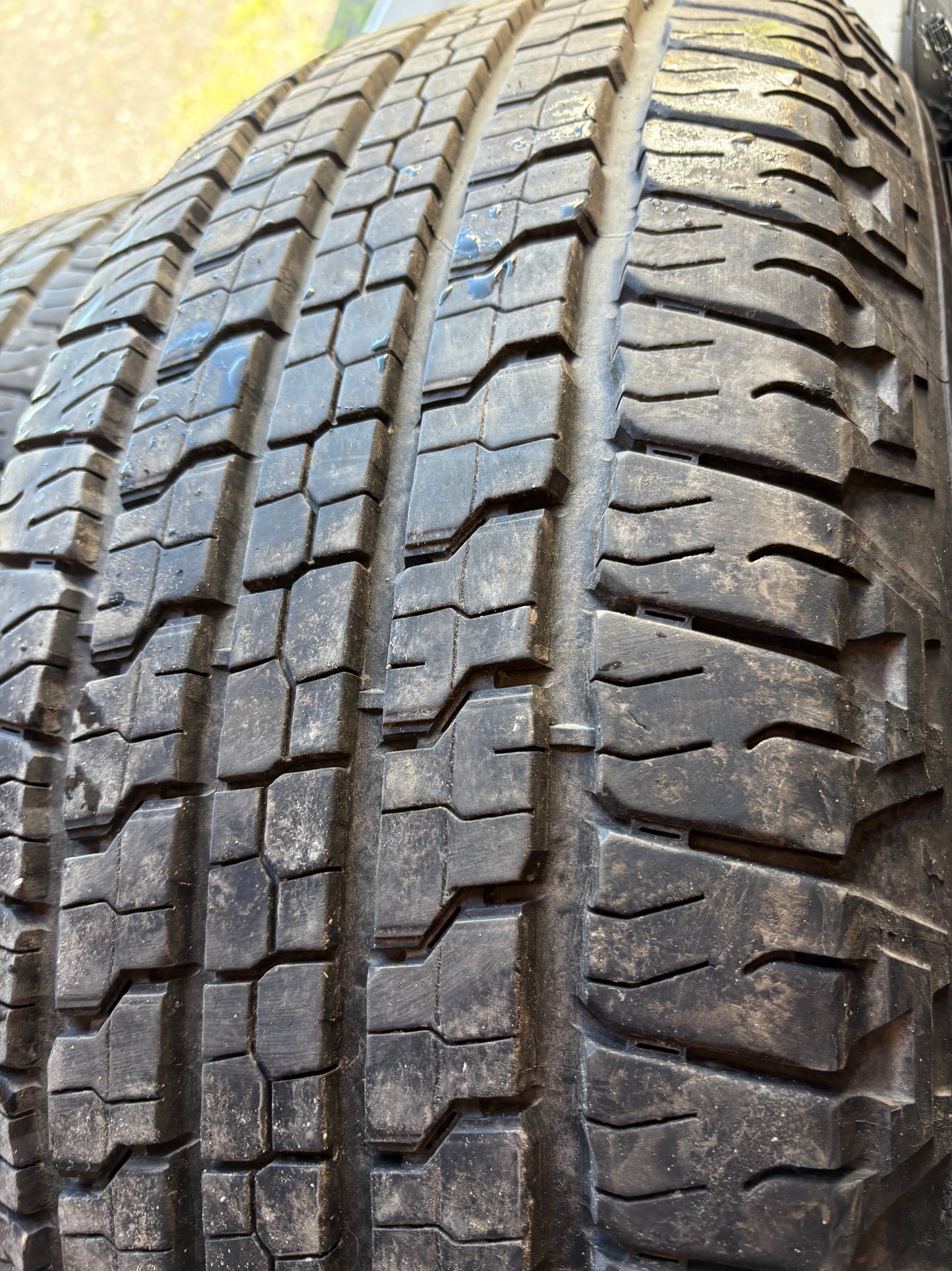 4 pneus d ete 265/65r18 good year en très bon état