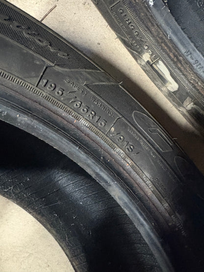 4 pneus d hiver 195/65r15 good year a l etat neufs