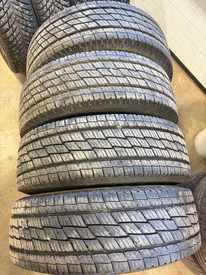 4 pneus d ete lt 245/70r17 toyo 10 plues a l etat neuf