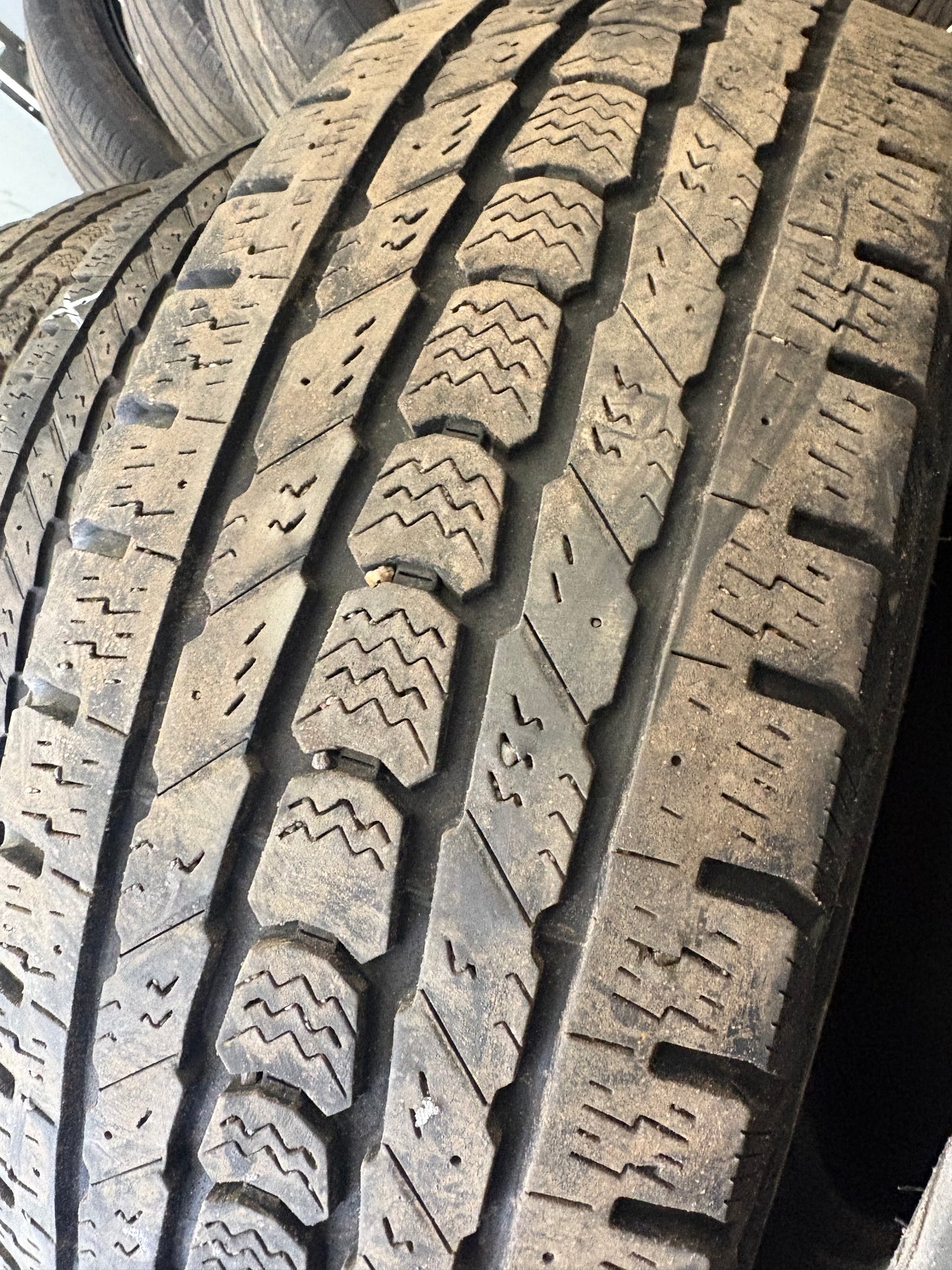 3 pneus d hiver lt 265/70r17 firestone 10 plies