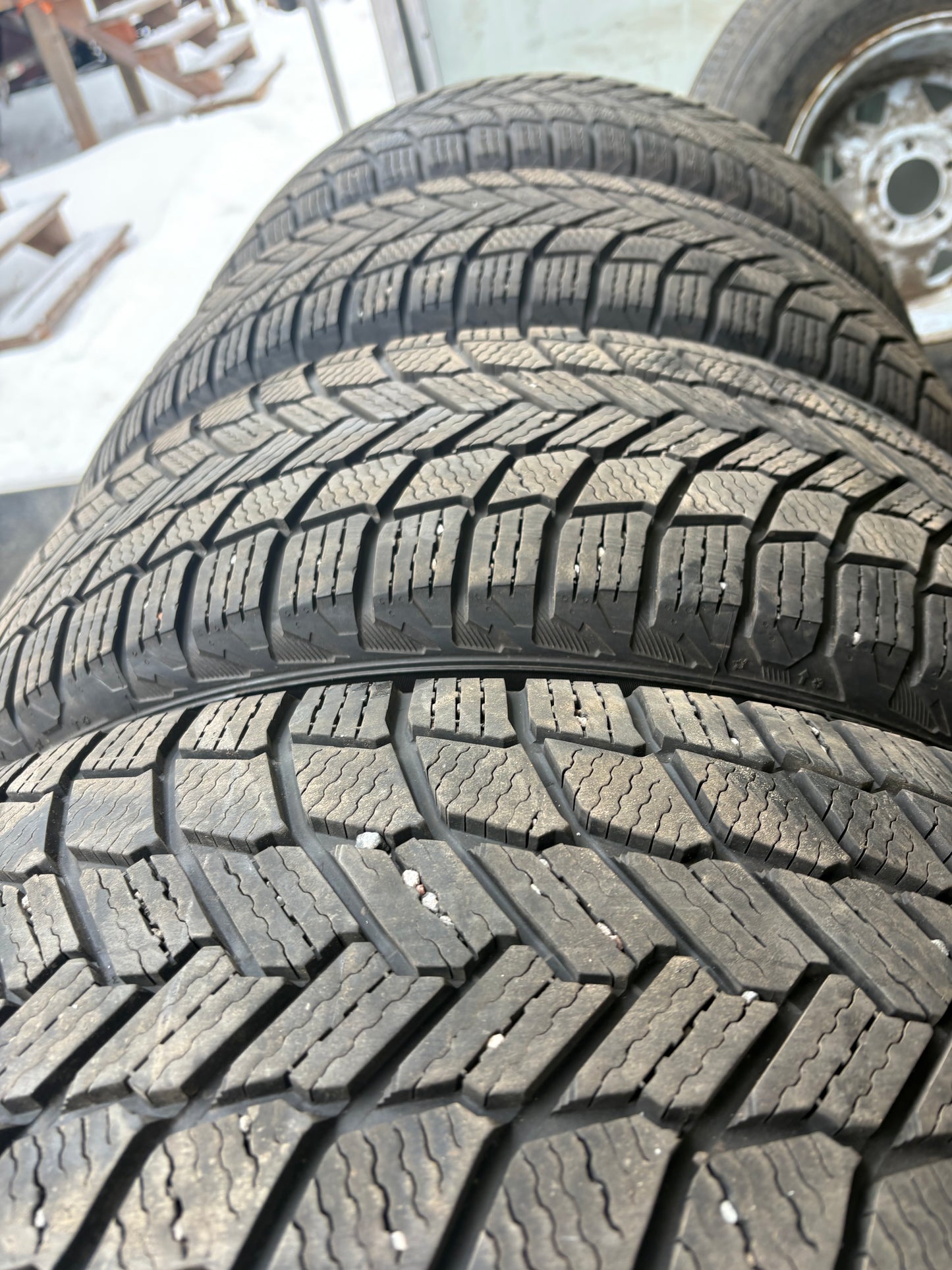 4 pneus d hiver 235/55r19 michelin a l etat neuf