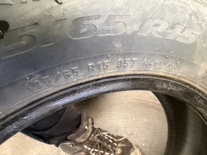 4 pneus d hiver 195/65r15 pirelli