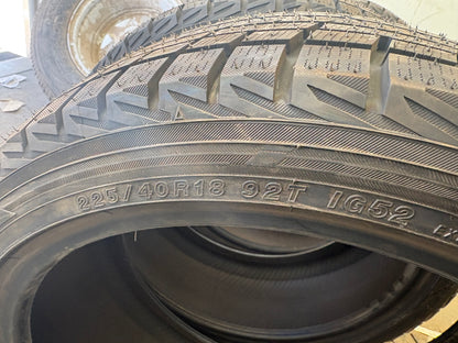 4 pneus d hiver neufs 225/40r18 Yokohama en liquidation