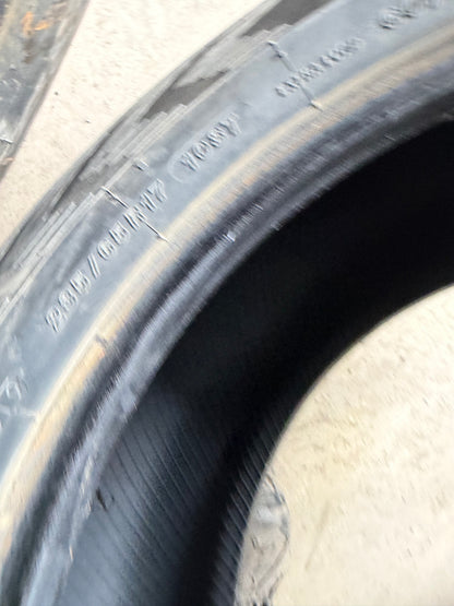 4 pneus d hiver 235/65r17 Yokohama a l etat neuf