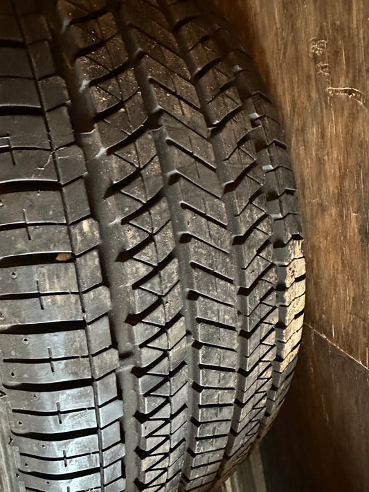 1 pneu d’été 215/45r17 firestone a l’état neuf