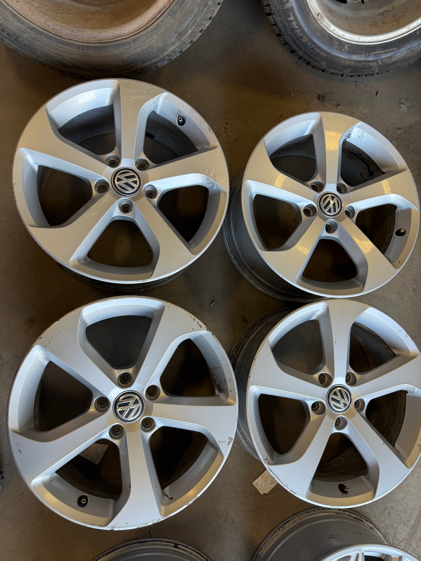 4 mags Volkswagen 17 pouces 5x112