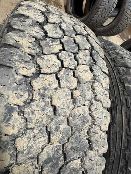 2 pneus d ete lt 245/75r17 good year 10 plies en bon état