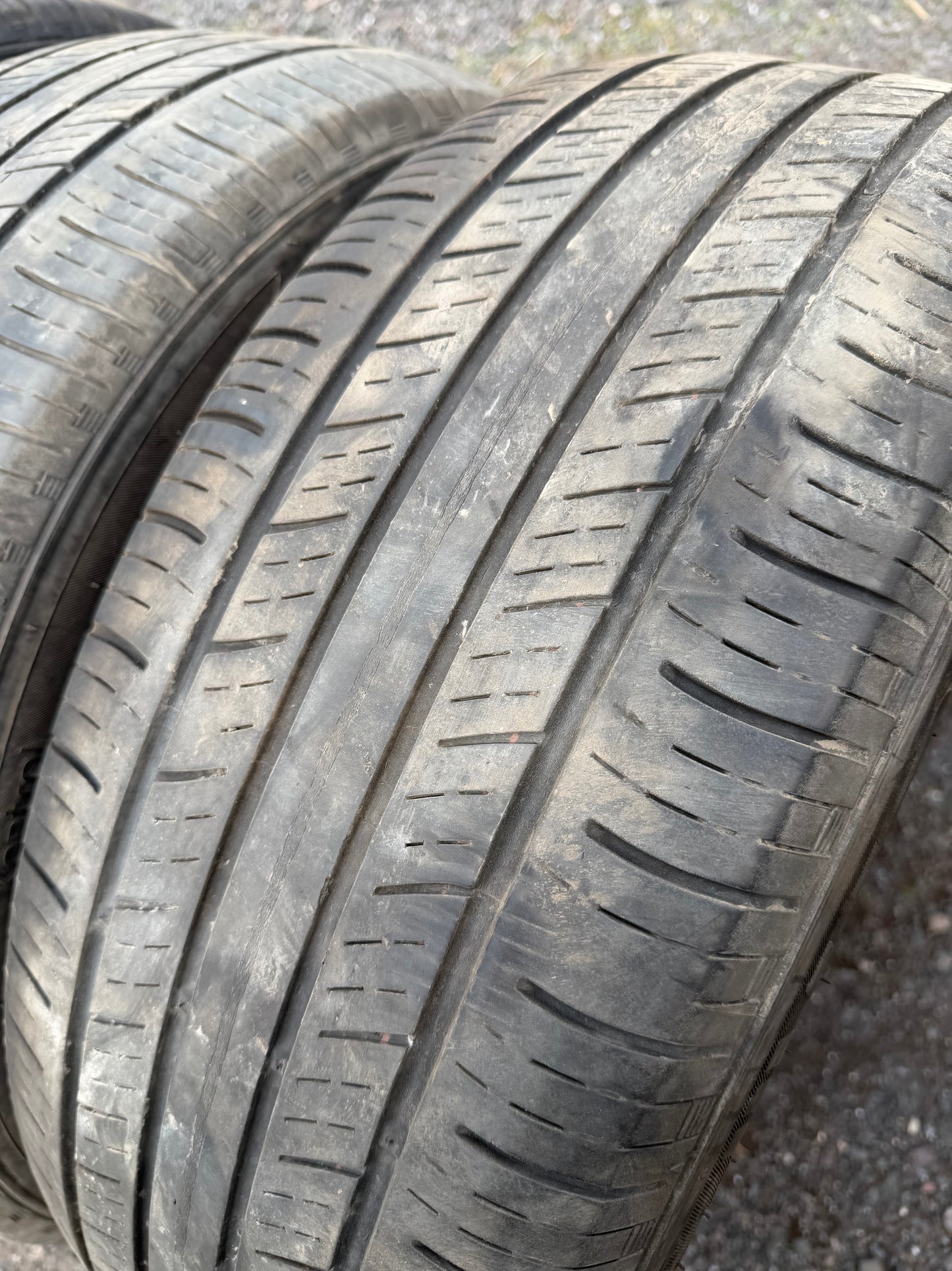 4 pneus d ete 225/60r17 hankook