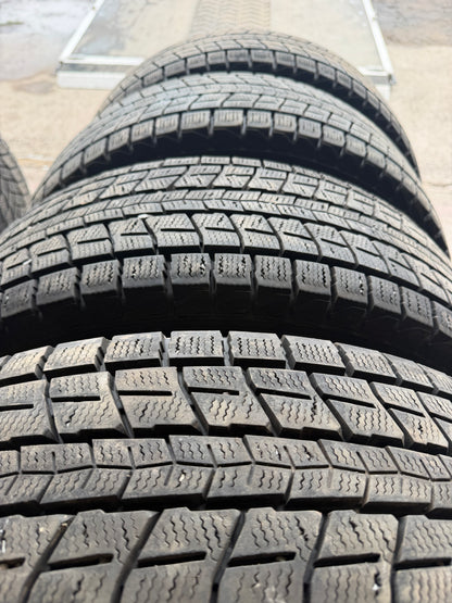 4 pneus d hiver 215/70r16 dunlop a l etat neuf