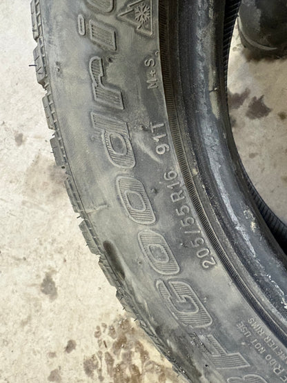 4 pneus d hiver 205/55r16 bf goodrich a l etat neuf