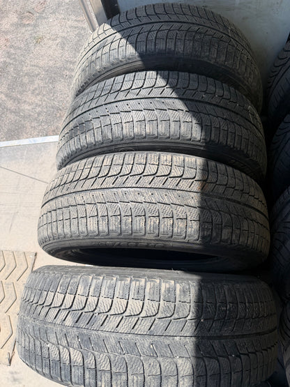 4 pneus d hiver 225/60r18 michelin en bon etat