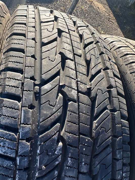 4 pneus d ete 255/70r17 general a l etat neuf