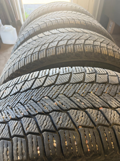 4 pneus d hiver 275/60r20 michelin en tres bon état