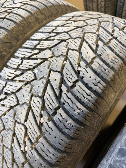 4 pneus d hiver 215/65r17 gt radial en bon état