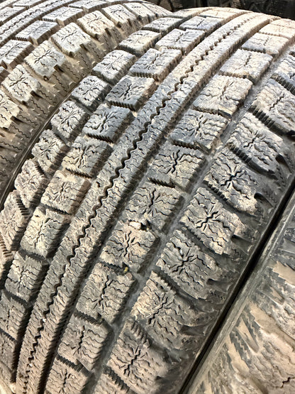 4 pneus d hiver 185/65r14 nitto a l etat neuf