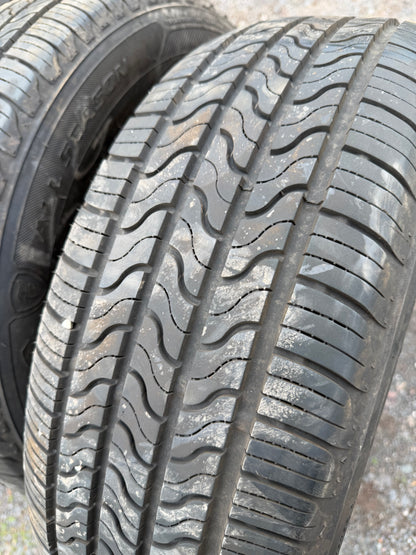 4 pneus d ete 215/60r16 firestone en tres bon état