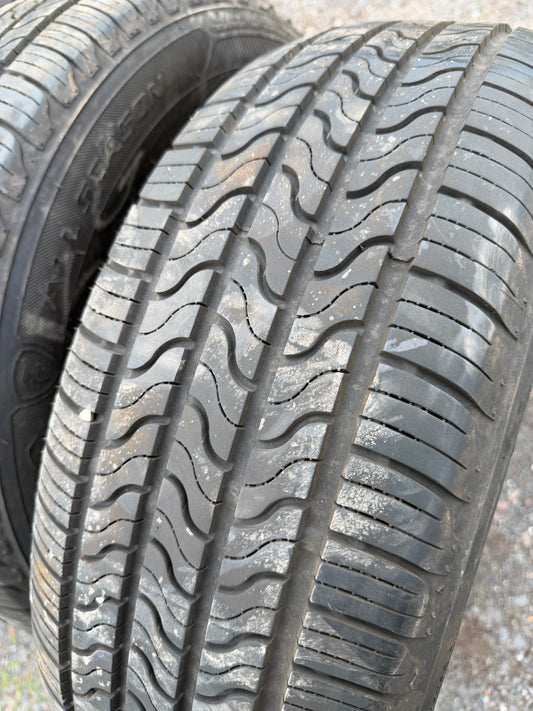 4 pneus d ete 215/60r16 firestone en tres bon état