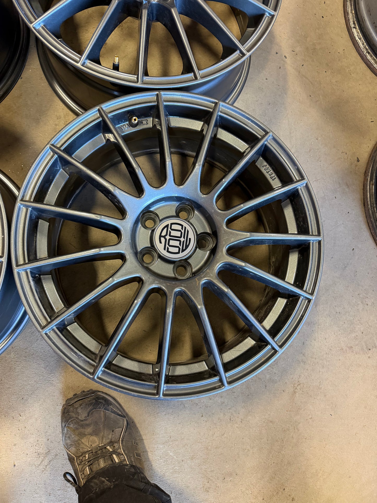 4 mags rssw 17 pouces 5x100 a l état neuf