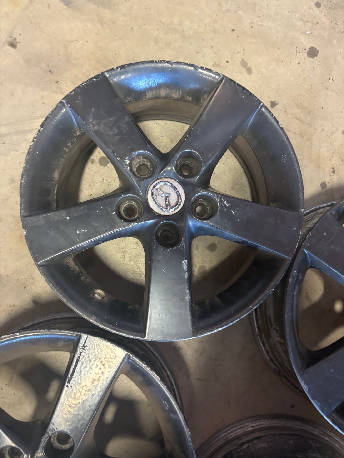 4 mags mazda 15 pouces 5x114.3