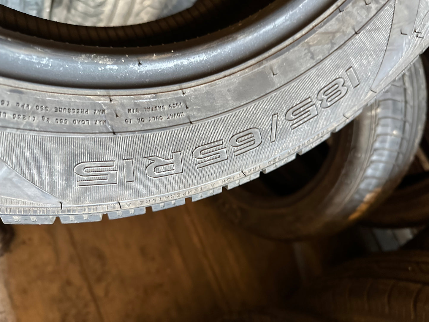 1 pneu d’été 185/65r15 nokian a l’état neuf