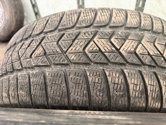 4 pneus d hiver 235/60r18 Pirelli run flat
