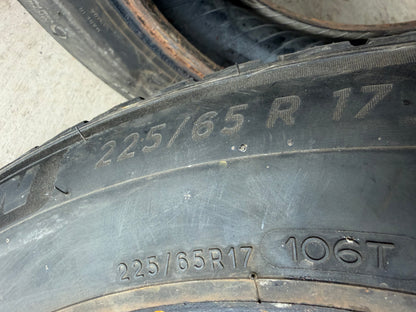 2 pneus d hiver 225/65r17 michelin en bon état