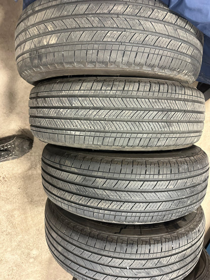 4 pneus d ete 225/65r17 michelin en bon état