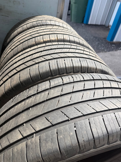 4 pneus d ete 215/55r17 michelin en tres bon état