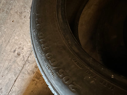 1 pneu d’été 205/60r16 kumho en très bon état