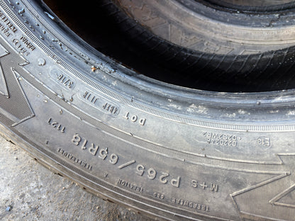 4 pneus d ete 265/65r18 good year en très bon état
